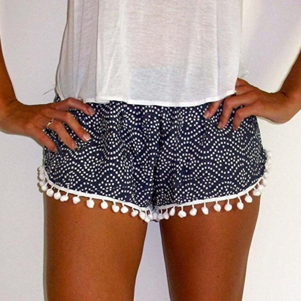 NWT Casual Pom Pom shorts